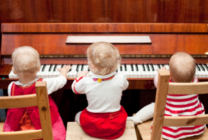 дети за пианино
